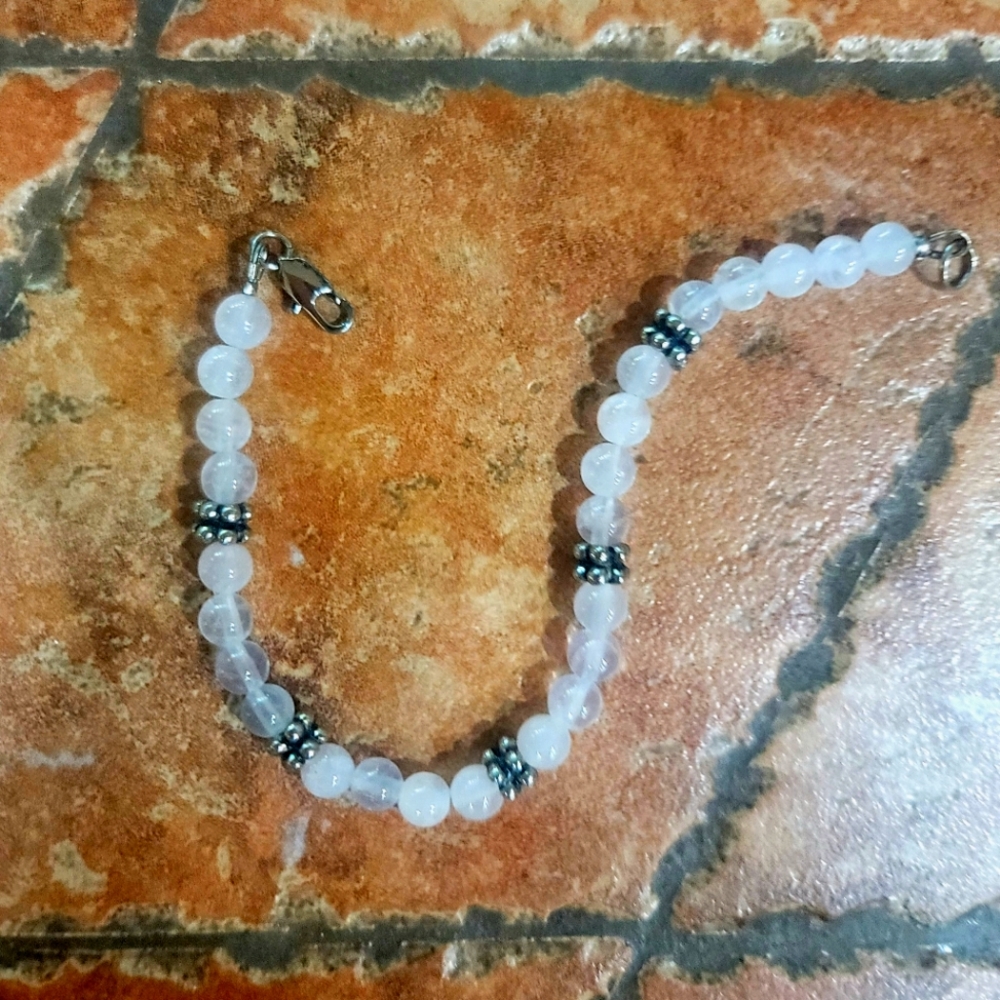 WHITE MILKY QUARTZ HOT ITEM 7"CASUAL TO DRESS TO IMPRESS  ACCENT BRACELET